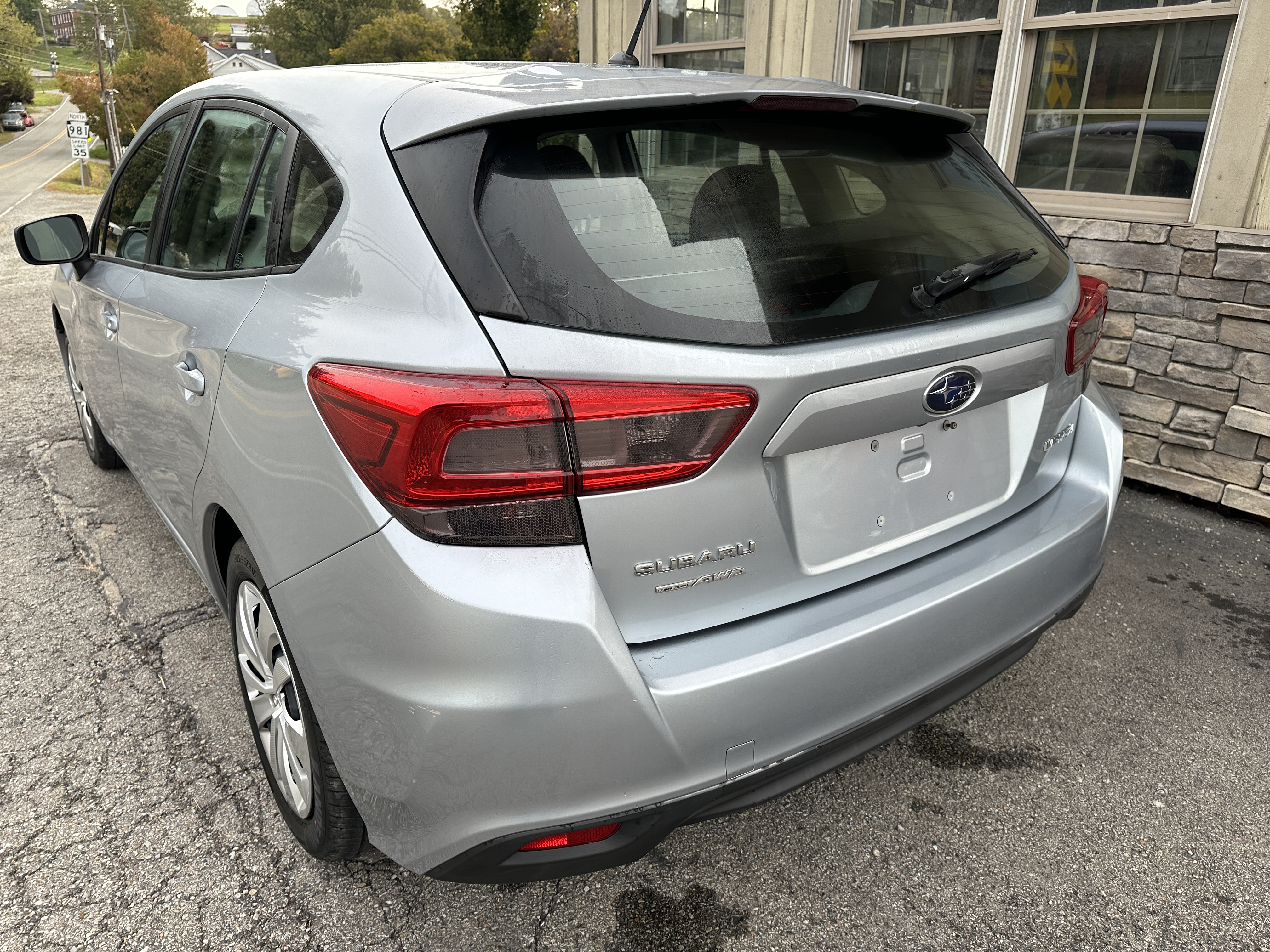 Used 2018 Subaru Impreza 2.0i Hatchback AWD/4WD image 8