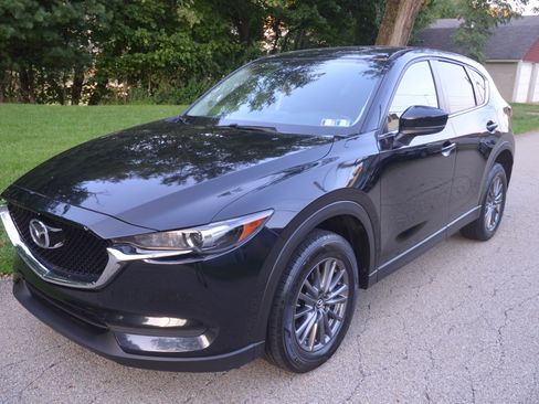 Used 2017 MAZDA CX-5 AWD Touring image 2