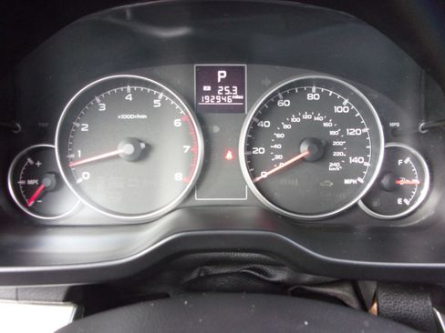 Used 2013 Subaru Outback 2.5i Premium image 12