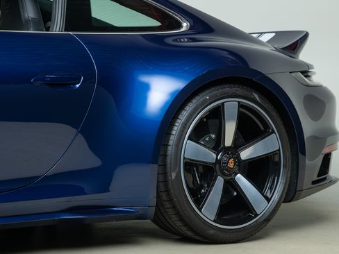 Used 2023 Porsche 911 Sport Classic image 59