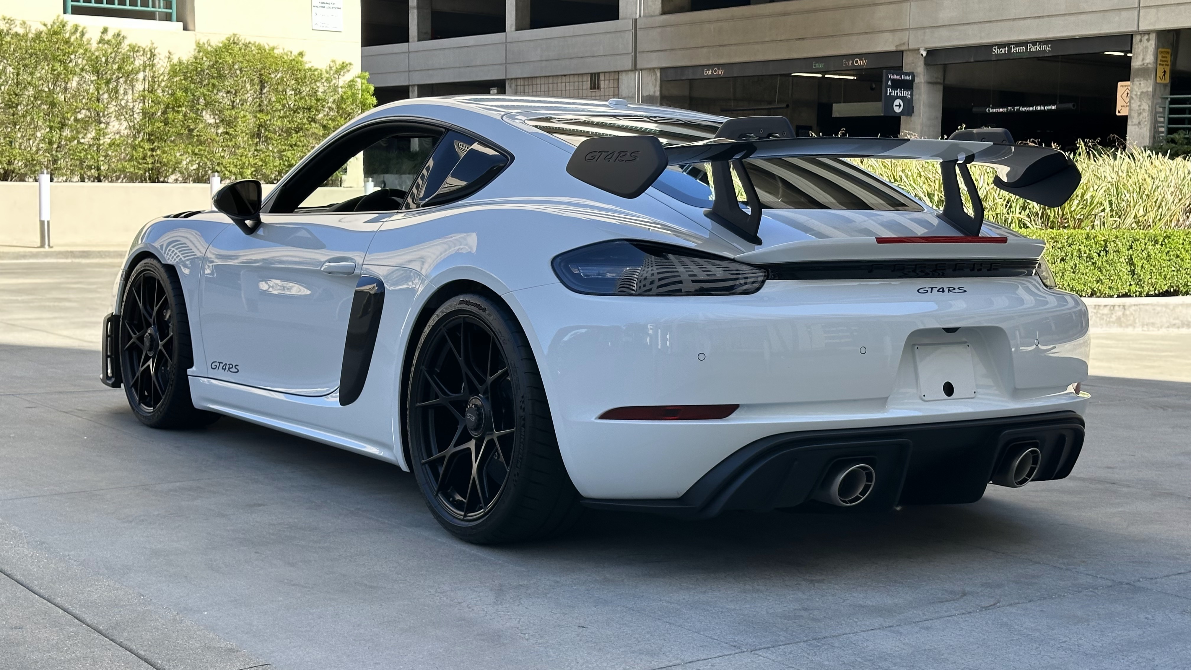 Used 2024 Porsche 718 Cayman GT4 RS RWD image 17
