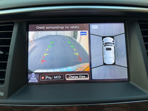 Used 2017 INFINITI QX80 image 18