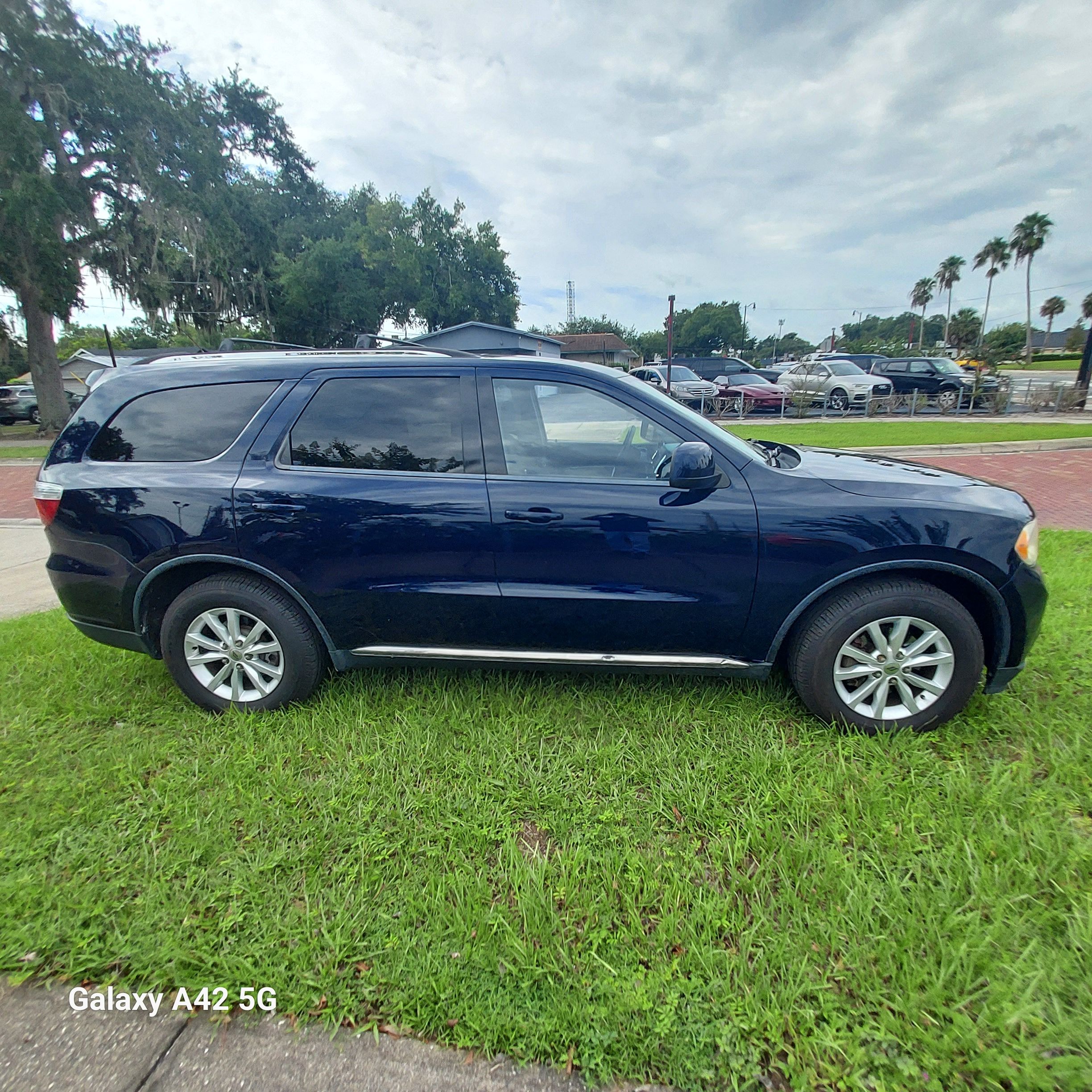 Used 2012 Dodge Durango AWD SXT image 4