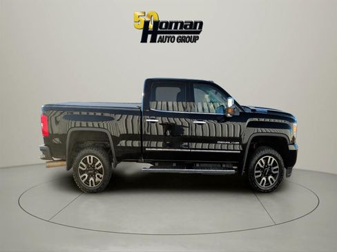 Used 2017 GMC Sierra 3500 Denali image 5