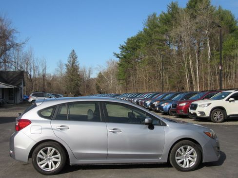 Used 2016 Subaru Impreza 2.0i Premium image 9
