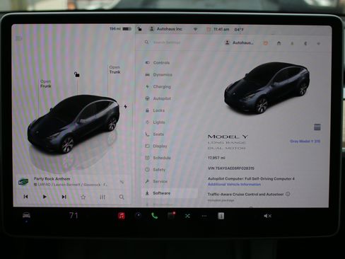 Used 2024 Tesla Model Y Long Range AWD/4WD image 5