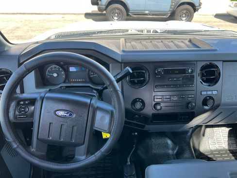 Used 2011 Ford F250 4x4 SuperCab Super Duty image 8