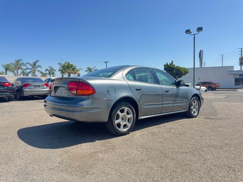 Used 2003 Oldsmobile Alero GLS Sedan FWD image 9