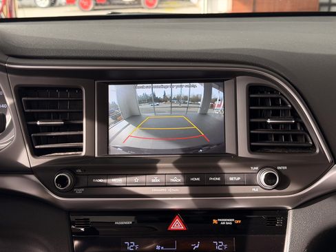 Used 2020 Hyundai Elantra SEL image 13