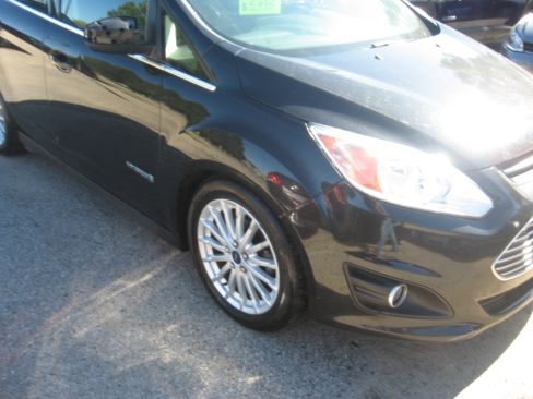 Used 2015 Ford C-MAX SEL image 3