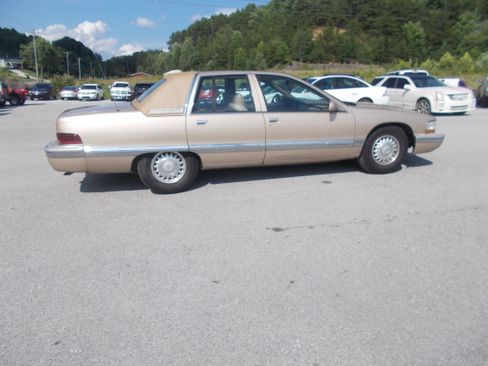 Used 1996 Buick Roadmaster Limited Sedan RWD image 4