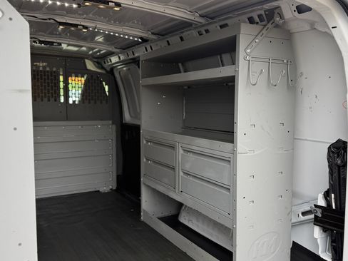 Used 2021 Chevrolet Express 3500 image 6