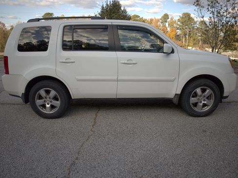 Used 2011 Honda Pilot EX-L image 4