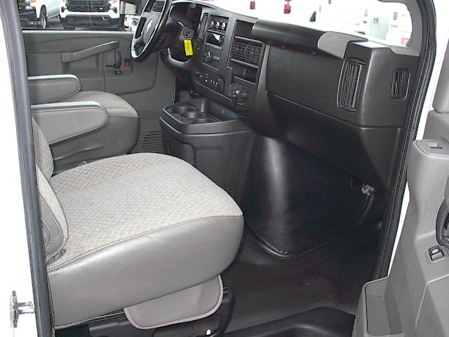 Used 2022 Chevrolet Express 3500 UNAVAIL RWD image 14