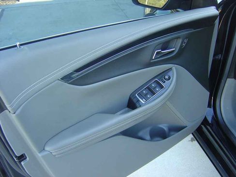 Used 2019 Chevrolet Impala LT image 10