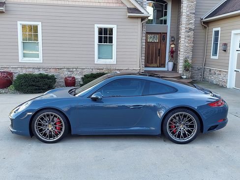 Used 2017 Porsche 911 Carrera 4S image 28
