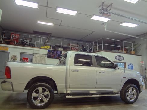 Used 2017 RAM 1500 Big Horn AWD/4WD image 9