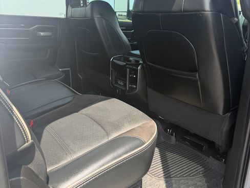 Used 2021 RAM 3500 4x4 Crew Cab Laramie DRW image 13