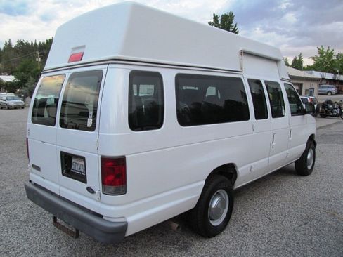 Used 2006 Ford E-350 and Econoline 350 image 3
