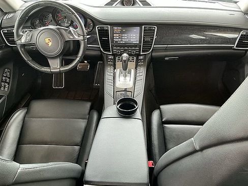 Used 2016 Porsche Panamera 4 Platinum Edition image 16