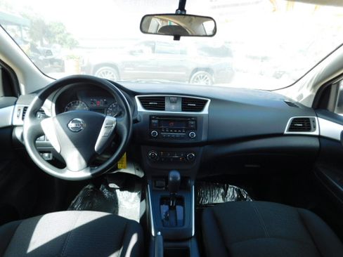 Used 2016 Nissan Sentra image 13