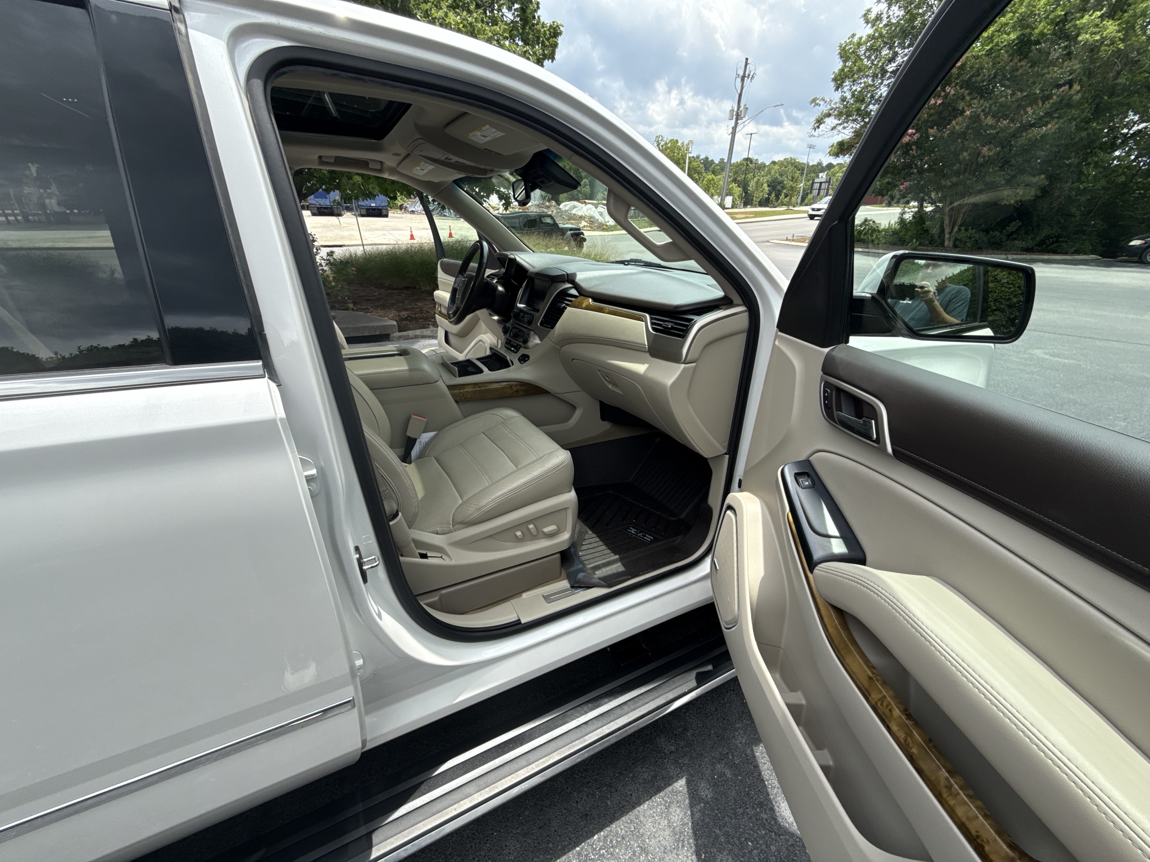 Used 2017 GMC Yukon XL 4WD Denali image 11