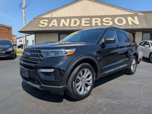 Used 2023 Ford Explorer 4WD XLT image 1