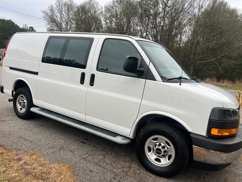 Used 2021 GMC Savana 2500 LS image 4