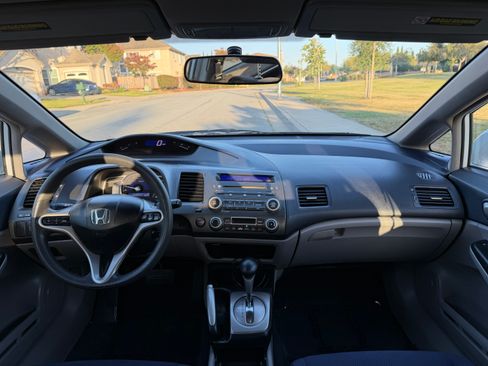 Used 2010 Honda Civic Hybrid Sedan image 3