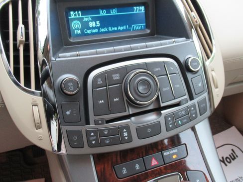 Used 2012 Buick LaCrosse Premium FWD image 12