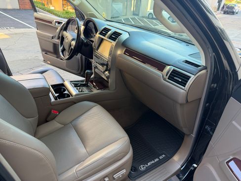 Used 2019 Lexus GX 460 UNAVAIL AWD/4WD image 29