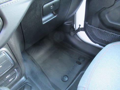 New 2025 Jeep Wrangler Unlimited Rubicon image 37