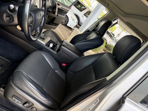 Used 2014 Lexus GX 460 image 25