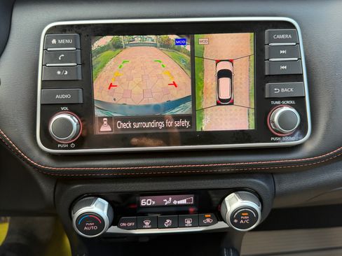 Used 2020 Nissan Kicks SR FWD image 10