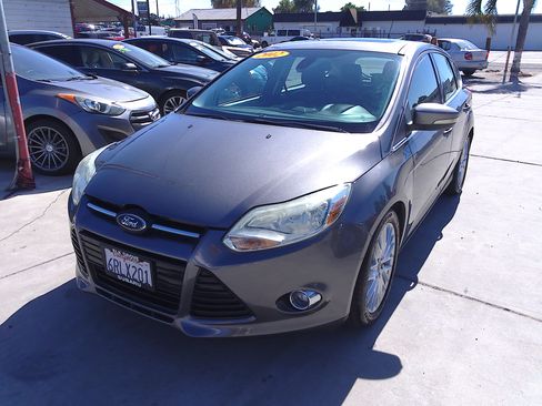 Used 2012 Ford Focus SEL Hatchback FWD image 2