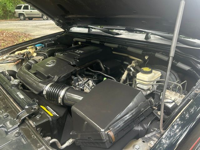Used 2012 Nissan Frontier 2WD Crew Cab image 21
