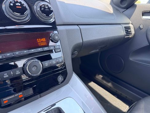 Used 2008 Saturn Sky image 9