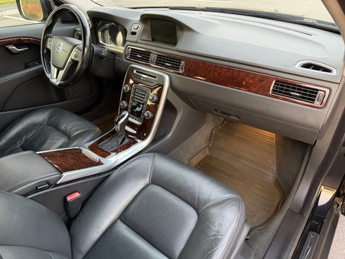 Used 2015 Volvo XC70 T6 Platinum image 47