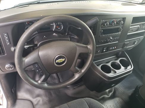 Used 2020 Chevrolet Express 2500 image 16