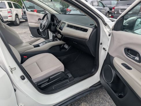 Used 2018 Honda HR-V AWD EX image 17