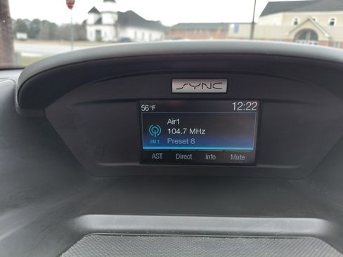 Used 2015 Ford C-MAX SE image 14