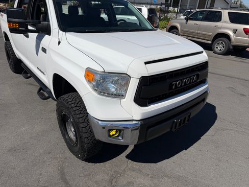 Used 2017 Toyota Tundra TRD Sport image 19