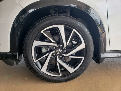 Used 2019 Honda HR-V Sport image 7