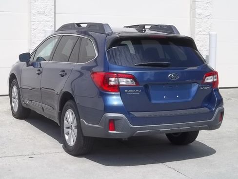 Used 2019 Subaru Outback 2.5i Premium AWD/4WD image 6