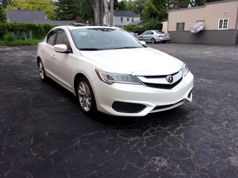Used 2016 Acura ILX w/ Premium Package FWD image 3