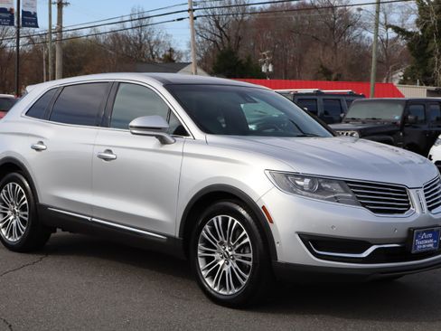 Used 2016 Lincoln MKX Reserve image 11