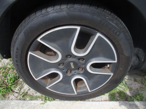 Used 2011 MINI Cooper Countryman S image 6