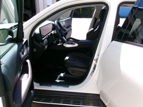 Used 2023 Mercedes-Benz GLE 350 image 4