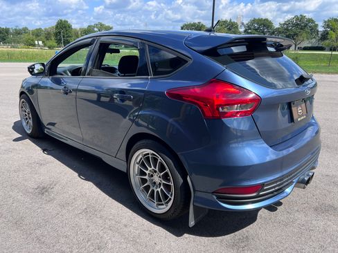 Used 2018 Ford Focus ST Hatchback FWD image 7