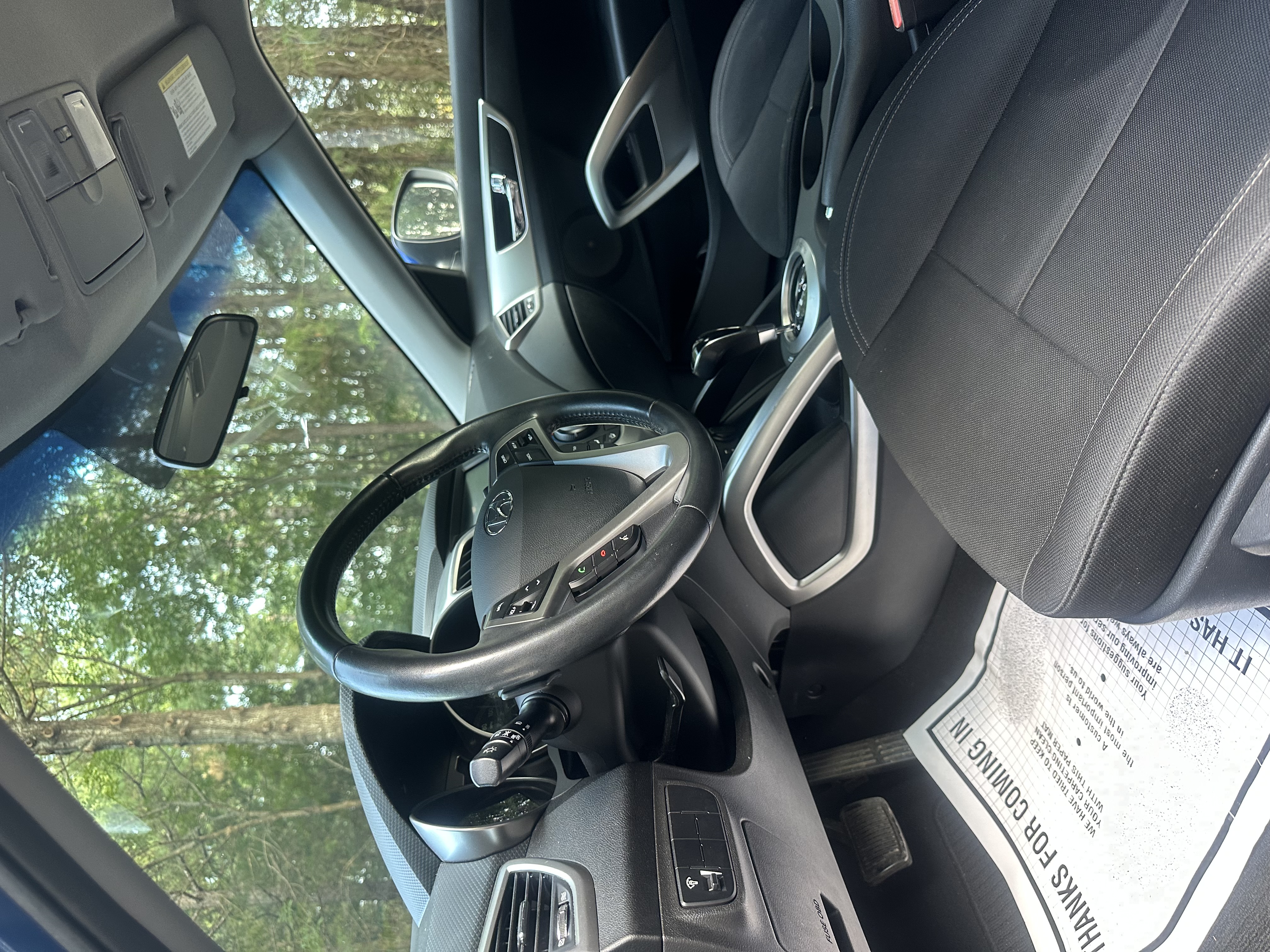Used 2017 Hyundai Veloster FWD image 13